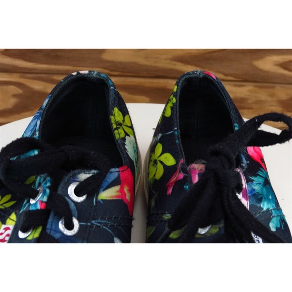 Superga Women‎ Size 6.5 M Multicolor Skateboarding Fabric - Picture 3 of 8